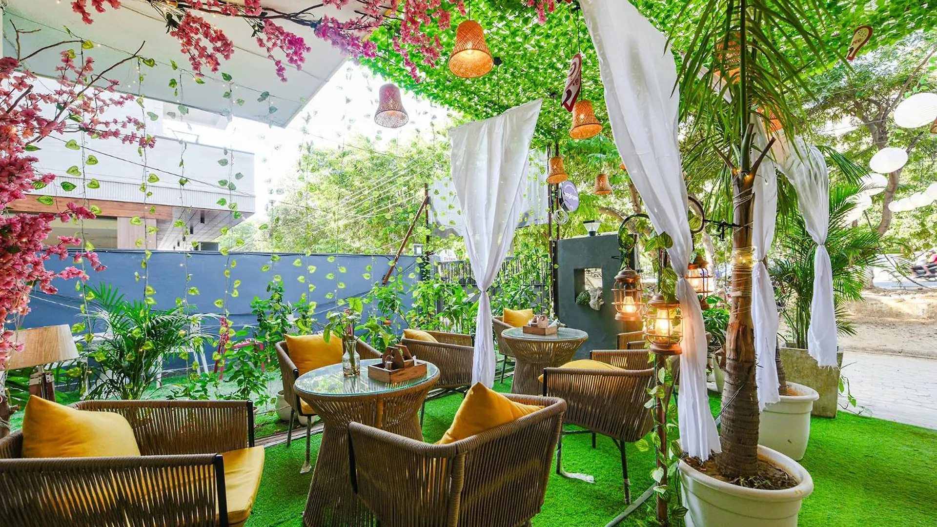 Fabhotel Old Meple Leaf- Golf Course Road & Sector 27 Gurgaon India