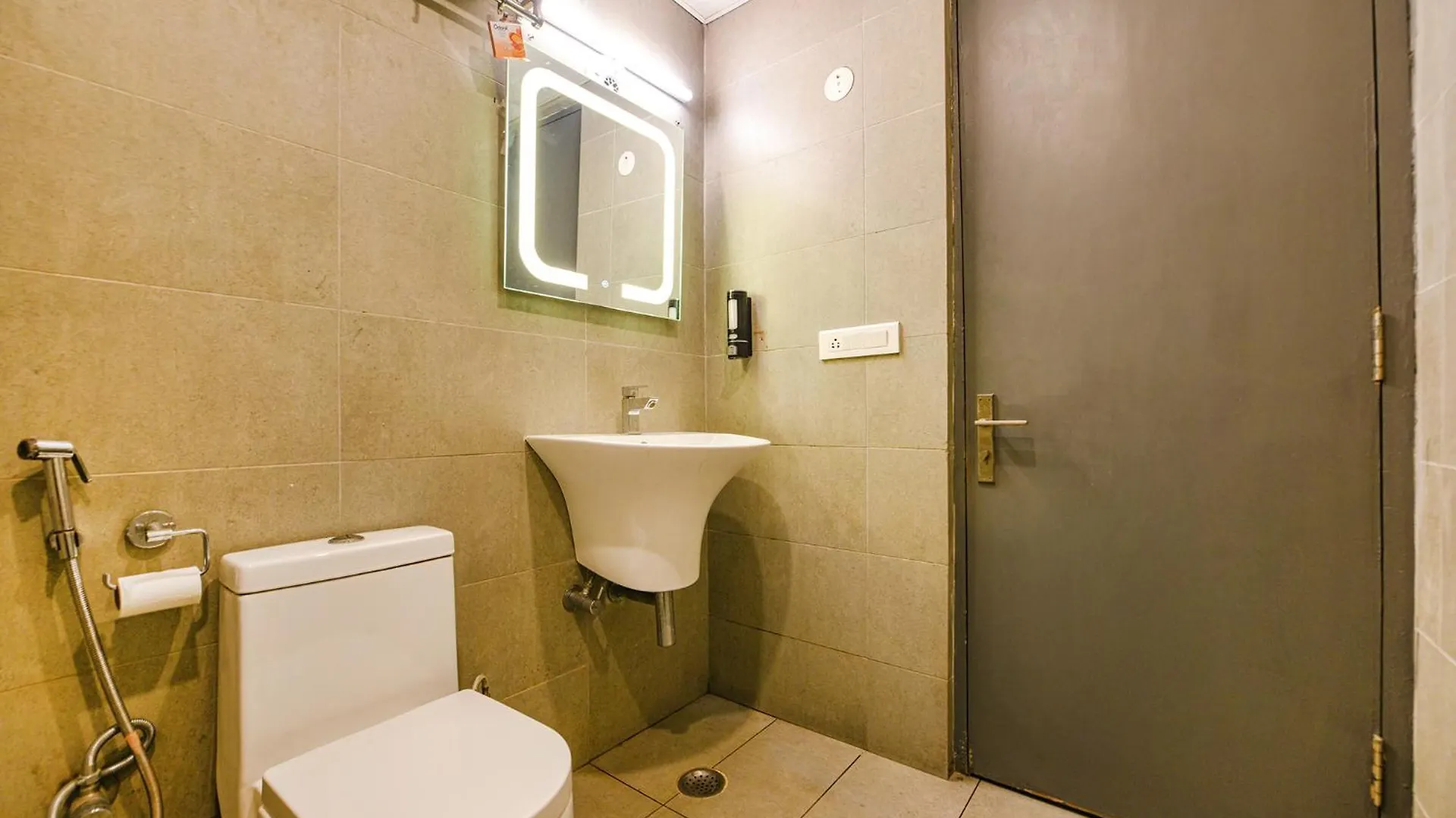 Hotel Fabhotel Old Meple Leaf- Golf Course Road & Sector 27 Gurgaon